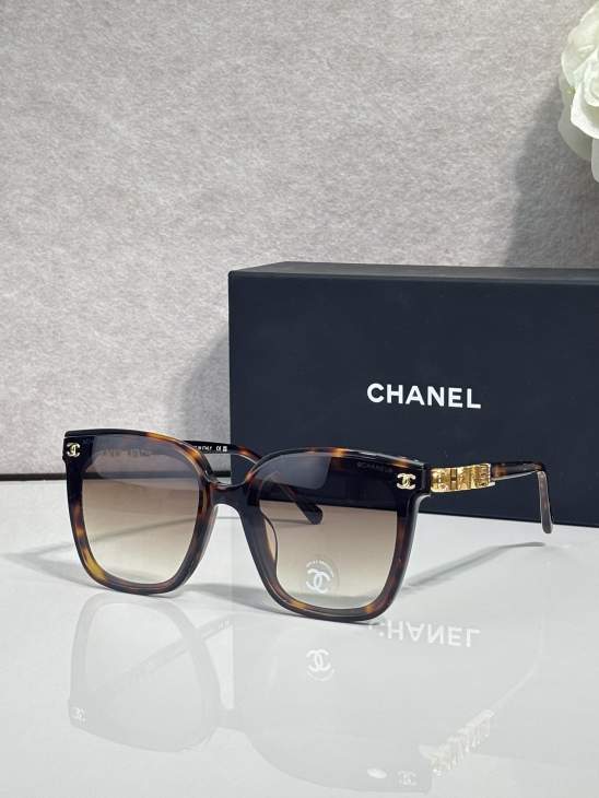 Picture of Chanel Sunglasses _SKUfw79760981fw